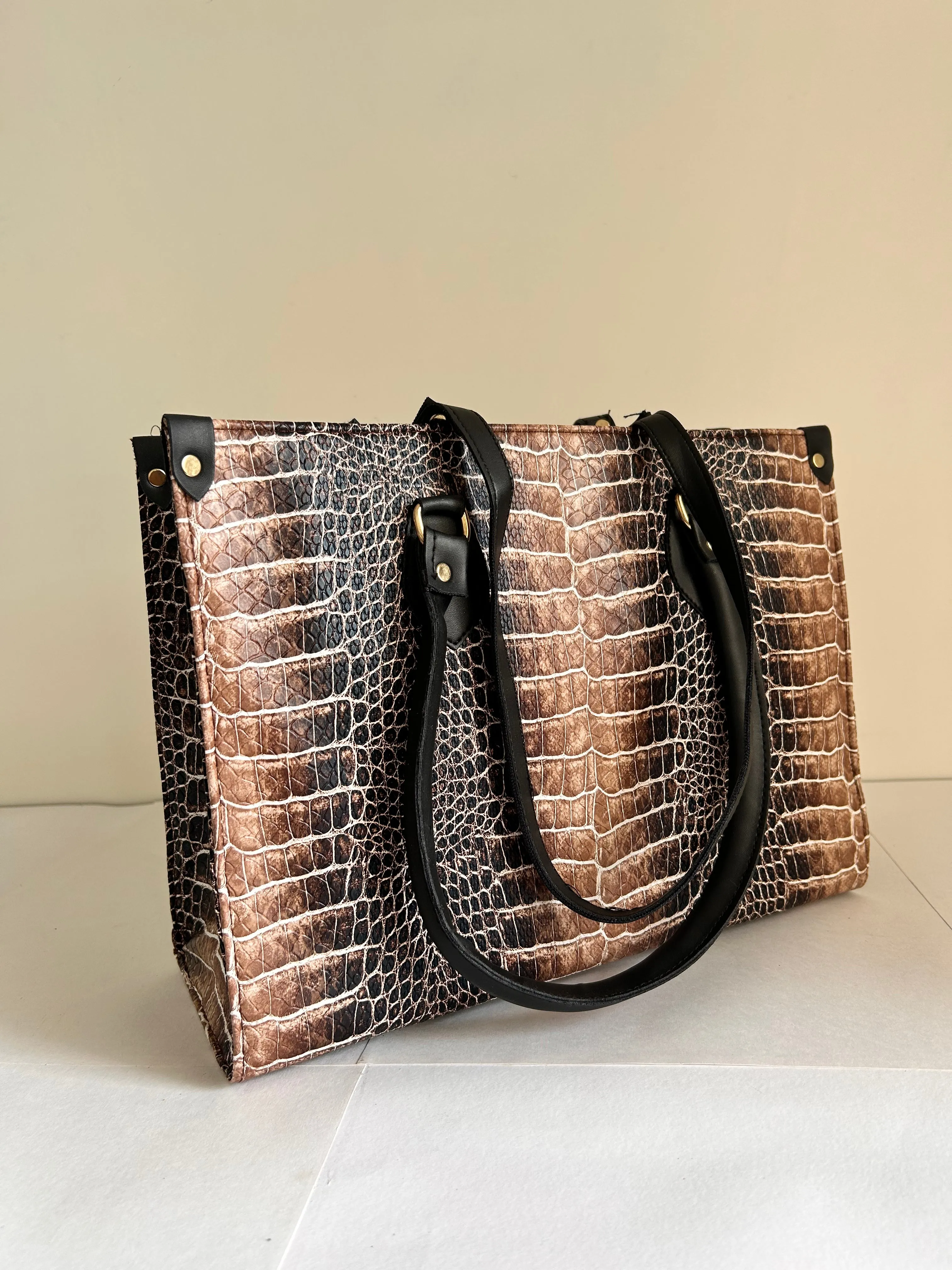 BB Croco Classic Tote Bag