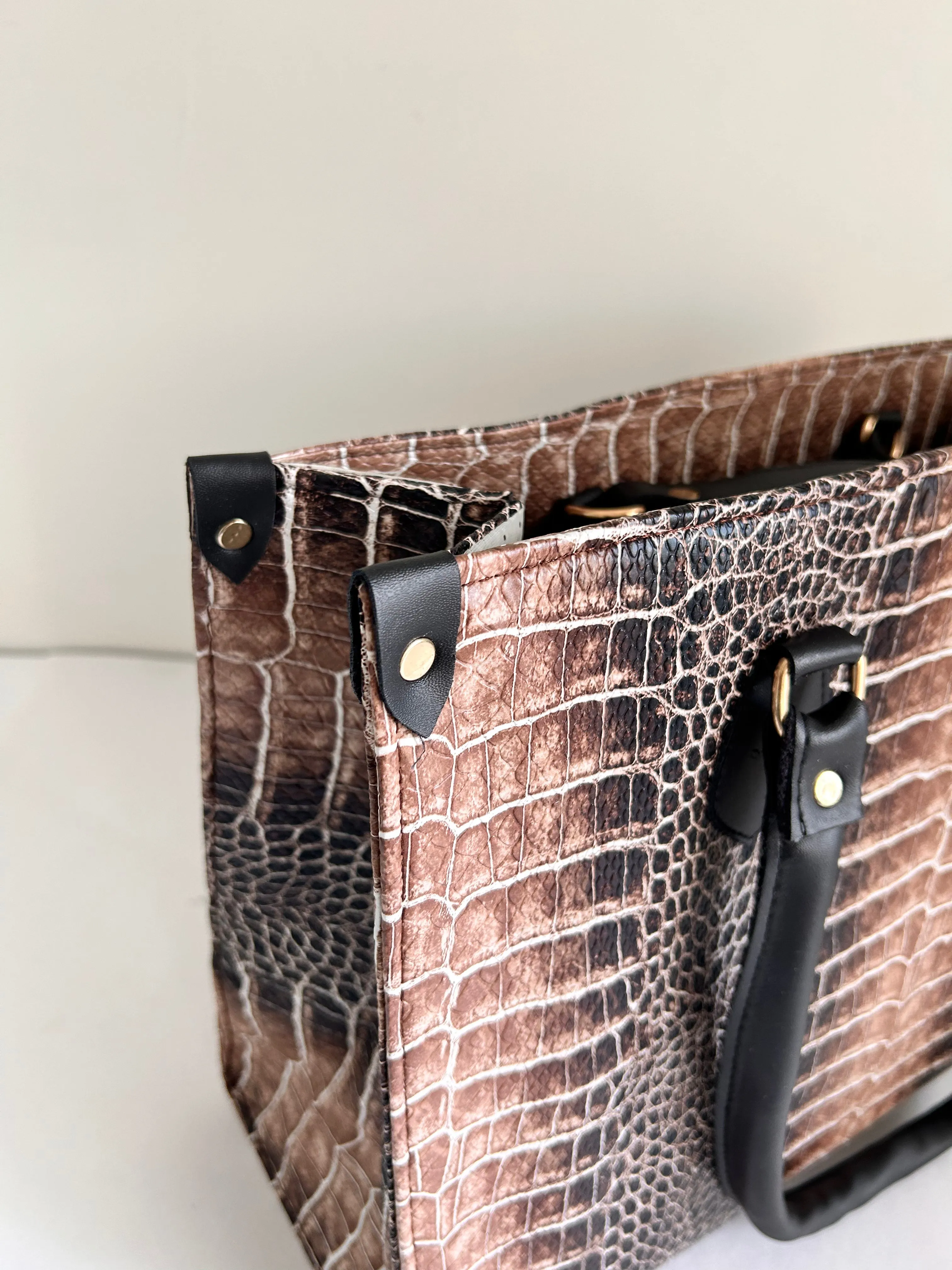 BB Croco Classic Tote Bag