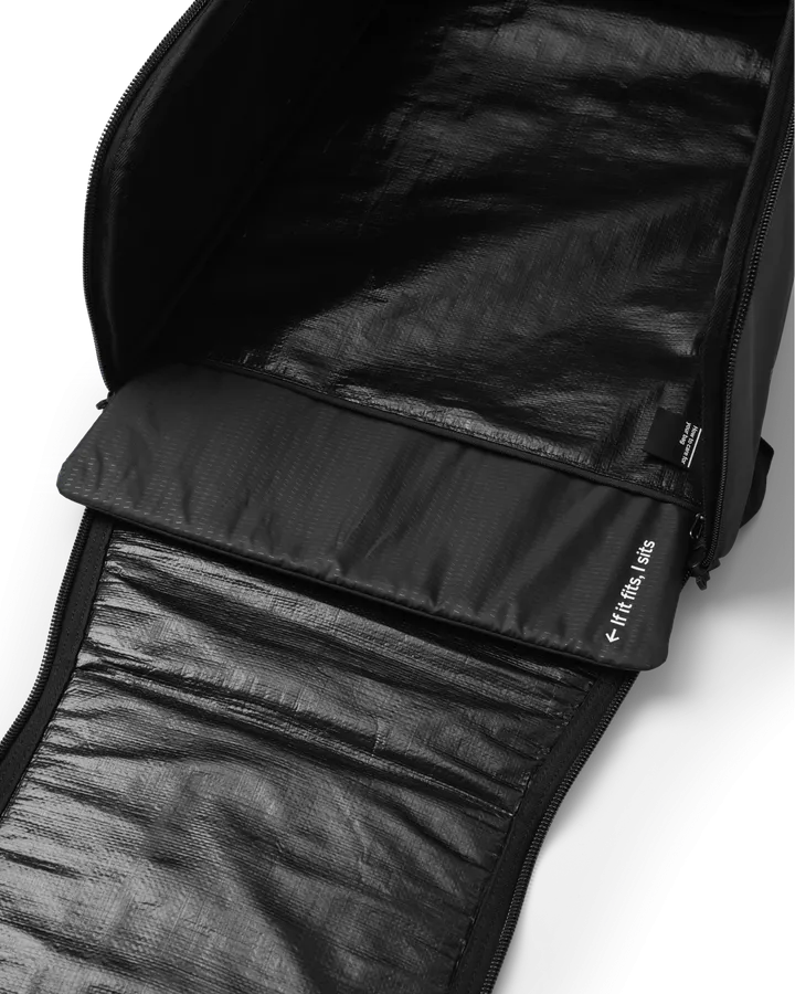 DB Journey - Hugger Bootpack 45L - Black Out