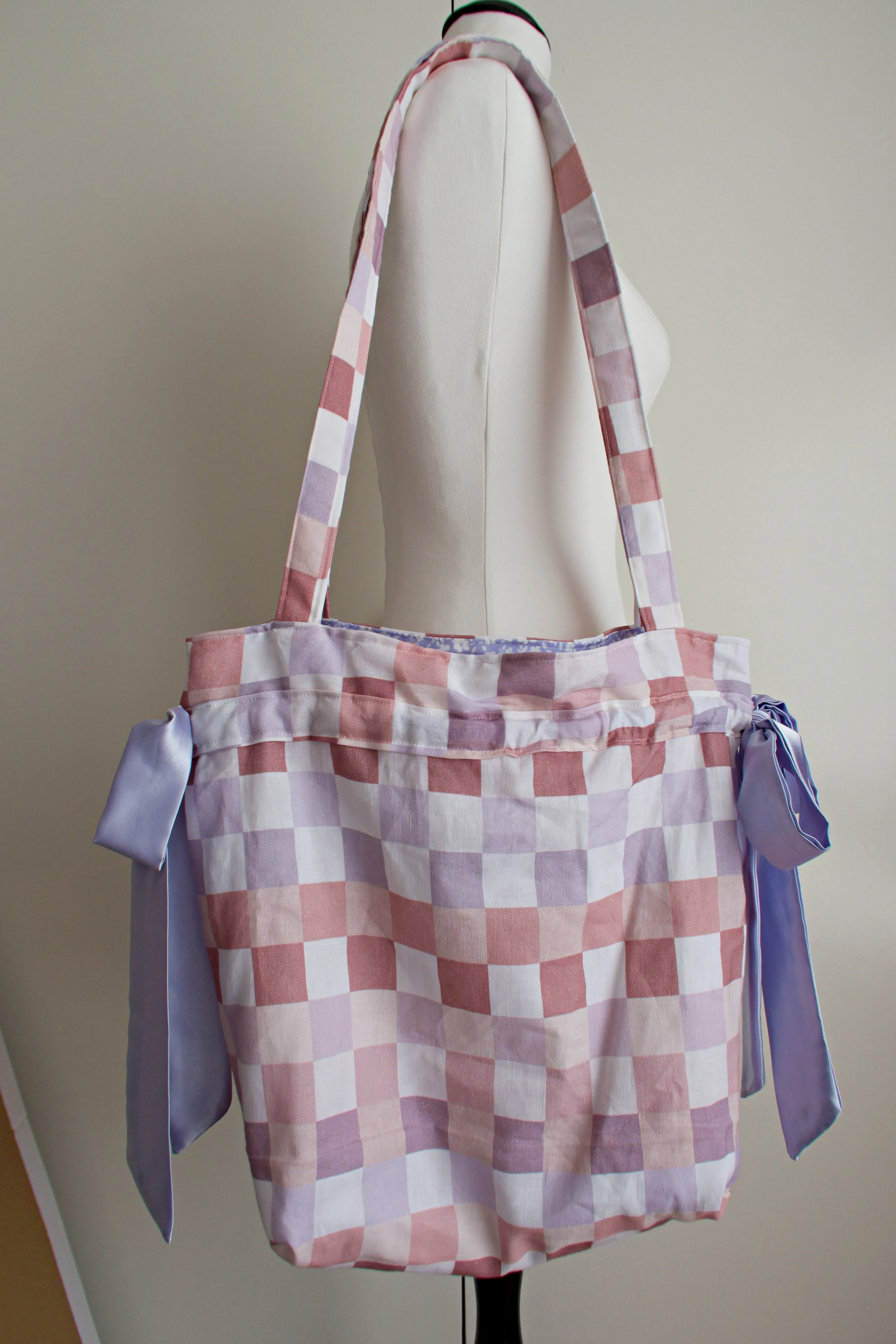 Hollie Bow Tote Bag