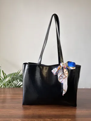 Multi Color Spacious Tote Bag