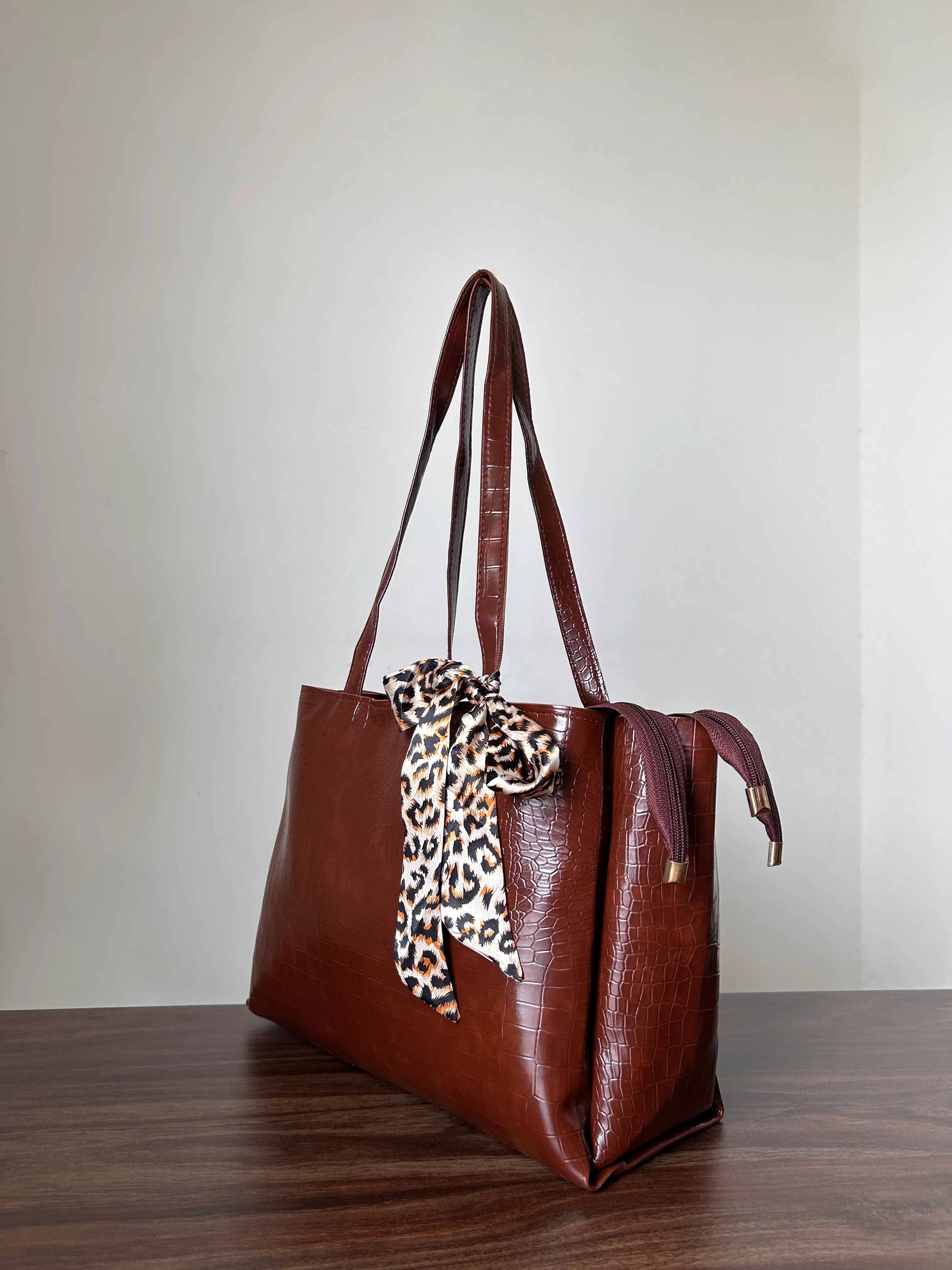 Multi Color Spacious Tote Bag