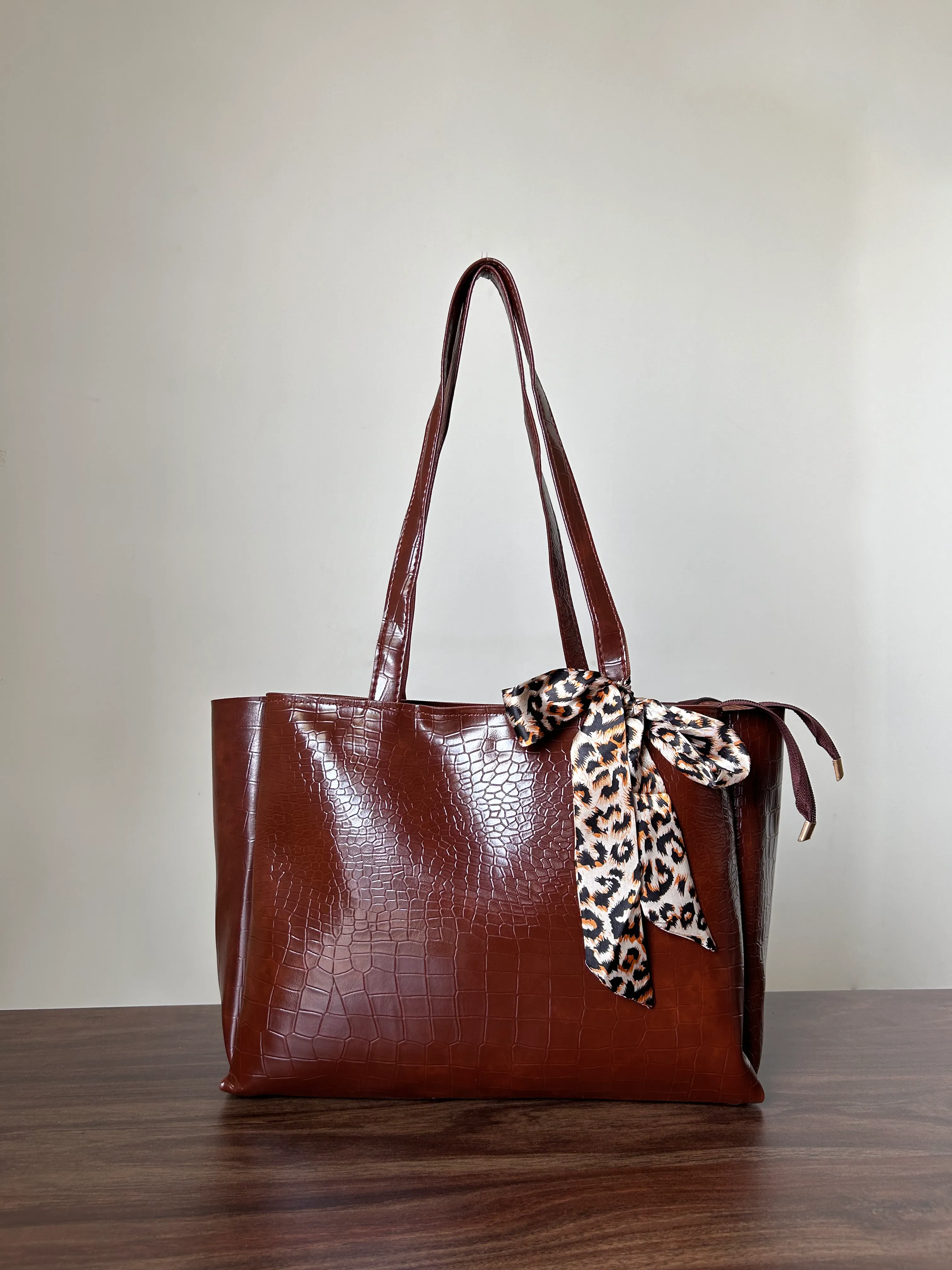 Multi Color Spacious Tote Bag