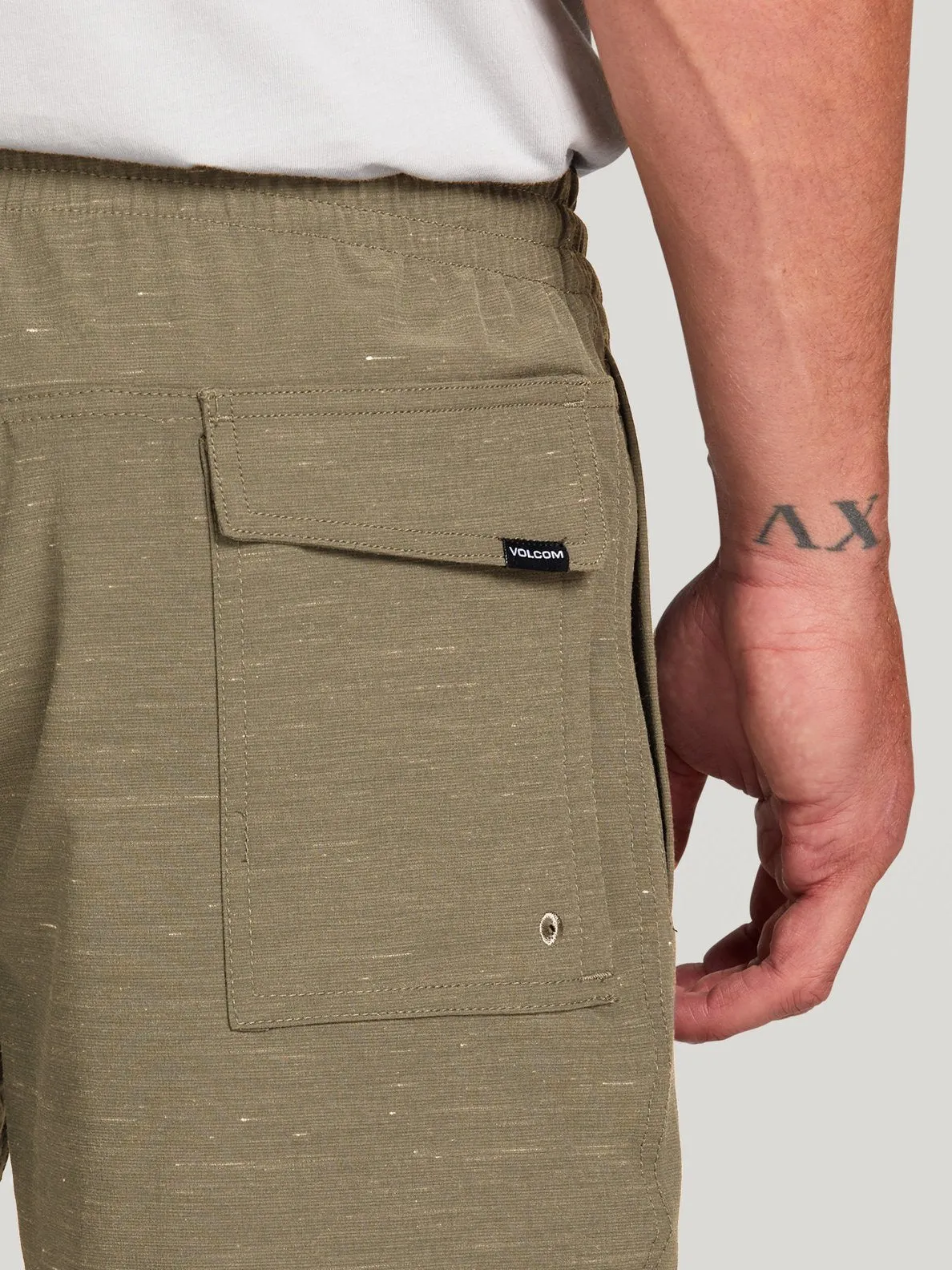 Packasack Lite 19" Hybrid Shorts