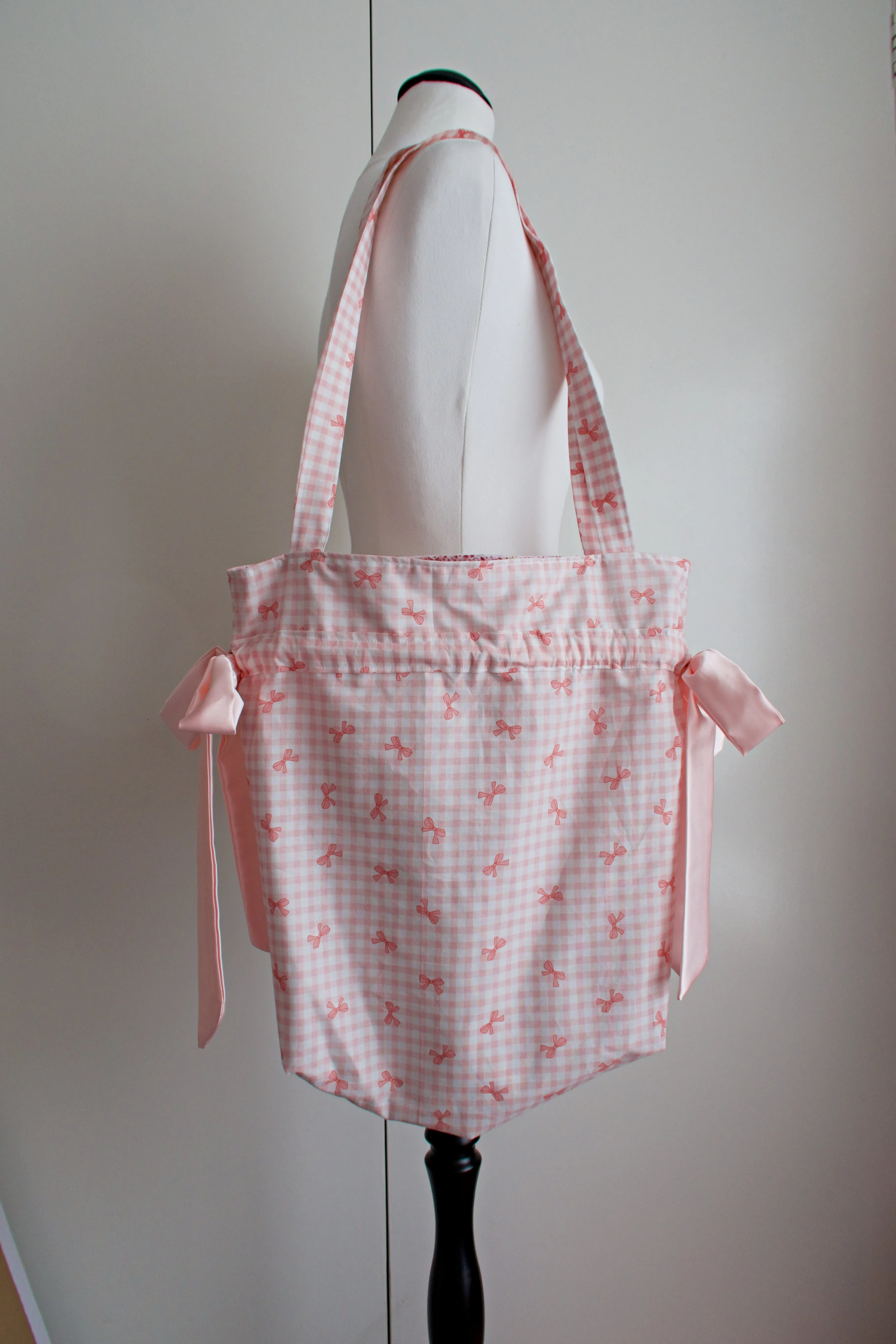 Pretty Pink Bow Tote Bag