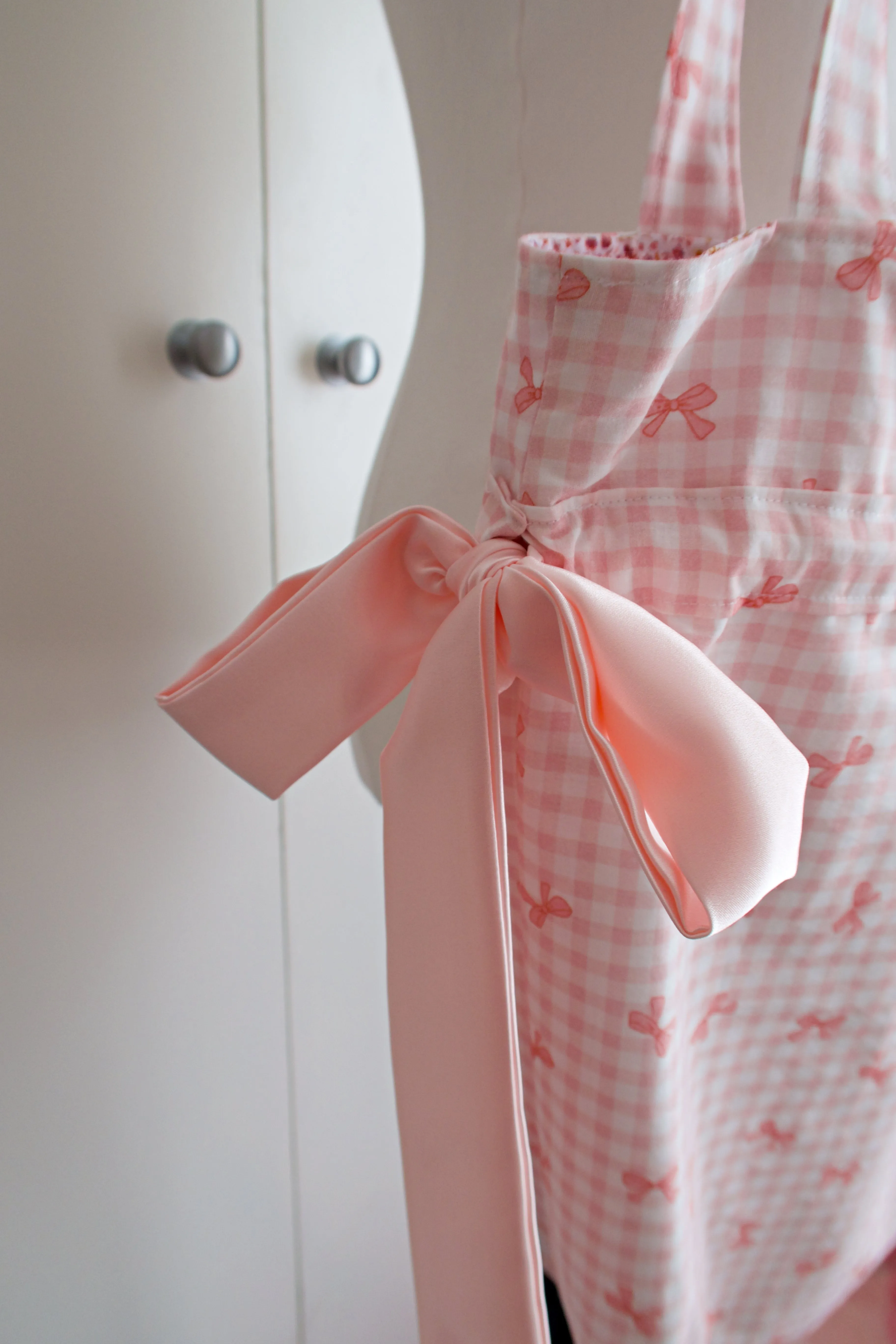 Pretty Pink Bow Tote Bag