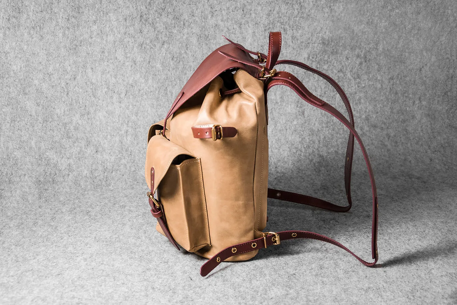 RETRO MOTORCYCLE BACKPACK MINI - camel
