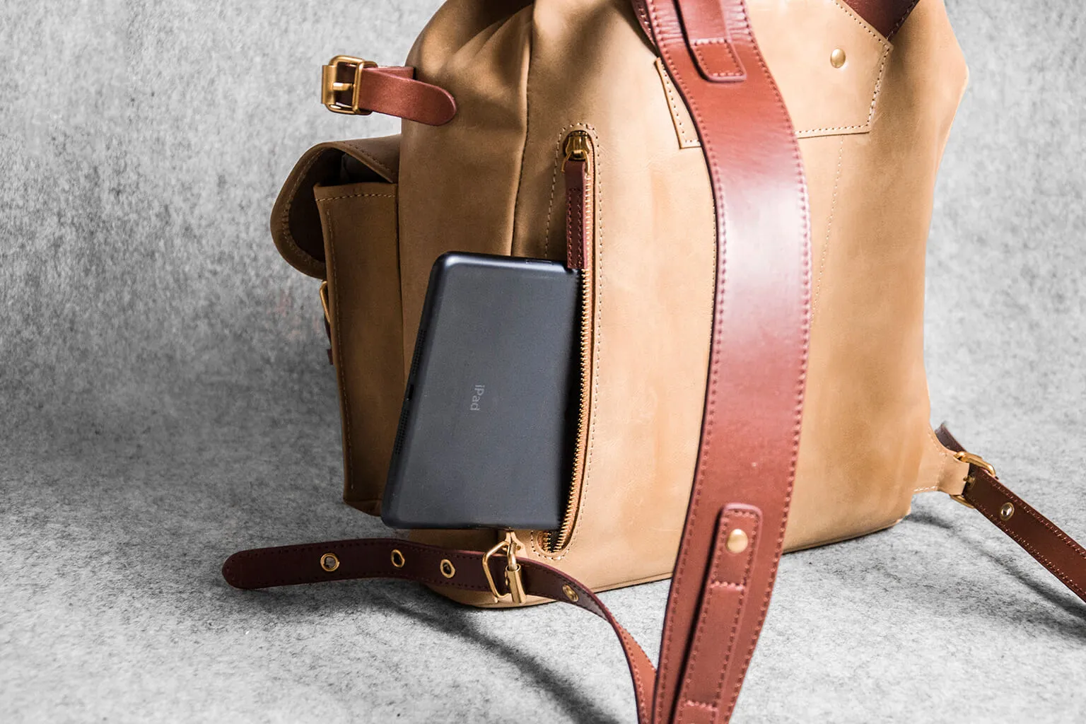 RETRO MOTORCYCLE BACKPACK MINI - camel