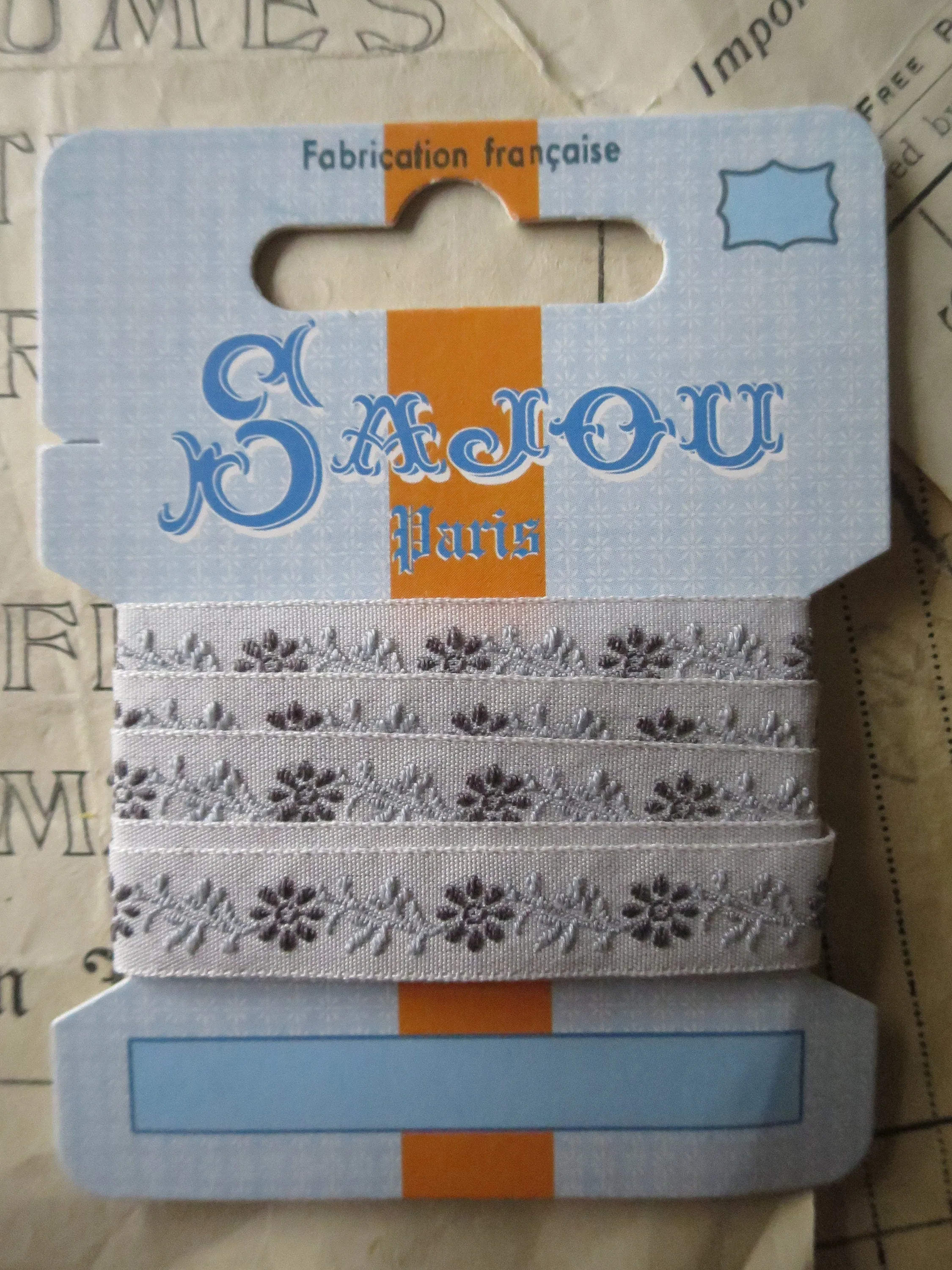 Sajou 12 mm Woven Comptoir Ribbon- Trailing Flower Motifs