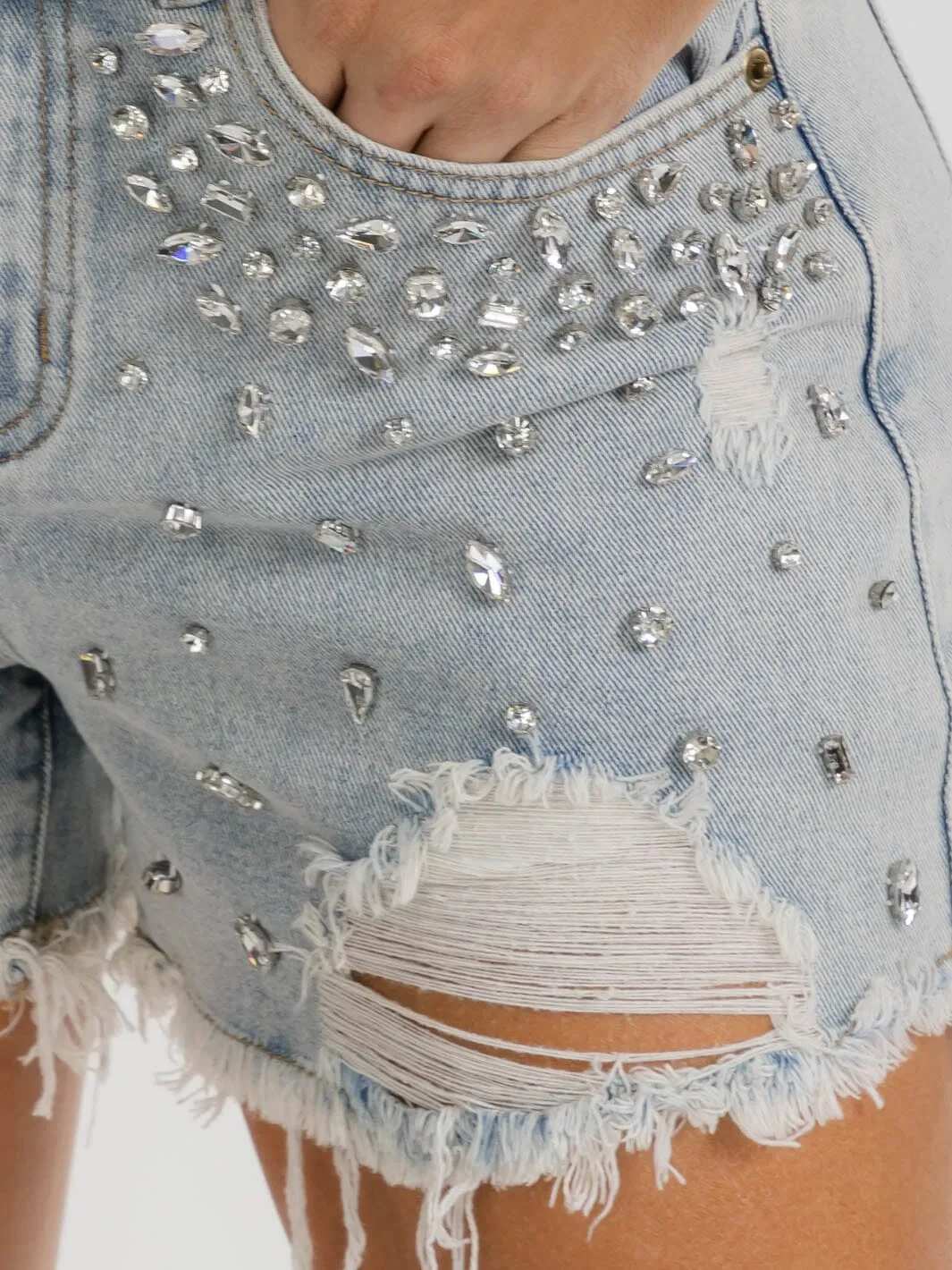 WOMEN'S BUTTON CLOSURE POCKETS DISTRESS STUDS DENIM MINI SHORTS