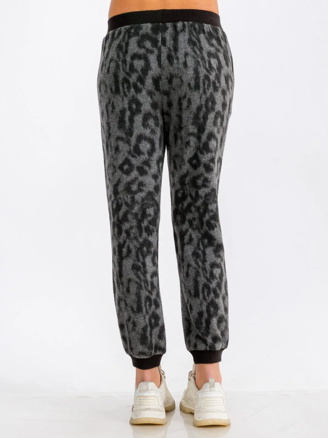 WOMEN'S ELASTIC WAIST FRONT POCKET ANIMAL PRINT FLEECE JOGGER SWEATPANTS