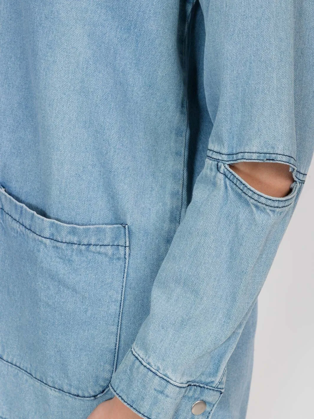 WOMEN'S LONG CUT OUT SLEEVE BUTTON UP FRONT POCKETS DENIM JACKET