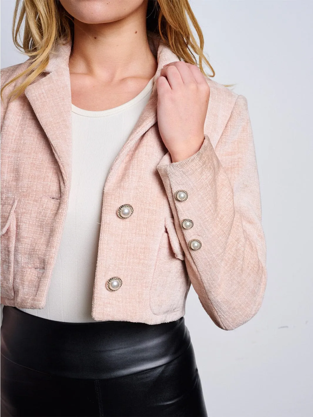WOMEN'S LONG SLEEVE BUTTON CLOSURE FRONT POCKETS CROP BLAZER