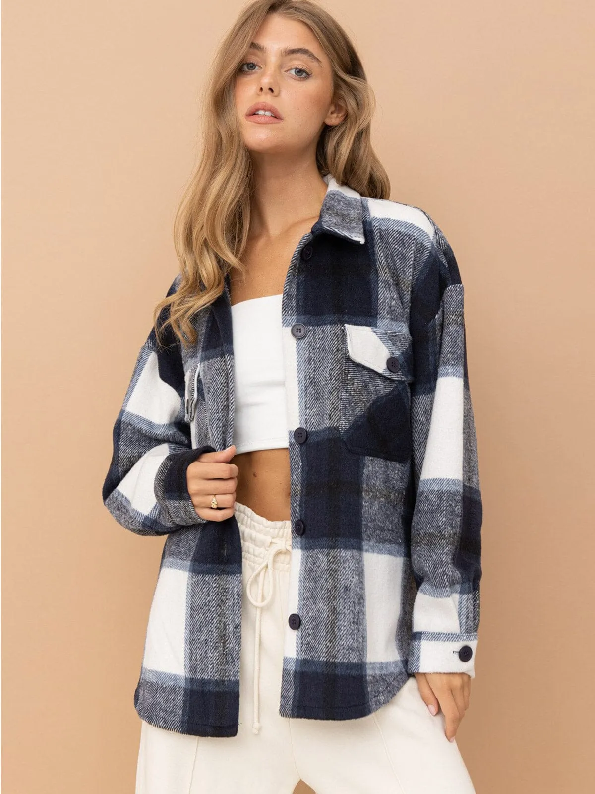 WOMEN'S LONG SLEEVE BUTTON CLOSURE FRONT POCKETS PLAID JACKET