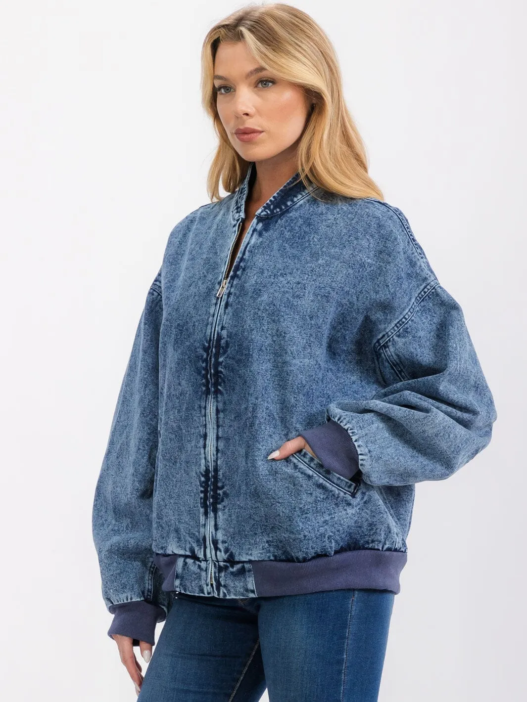 WOMEN'S LONG SLEEVE ZIPPER CLOSURE FRONT POCKETS WASHED DENIM JACKET