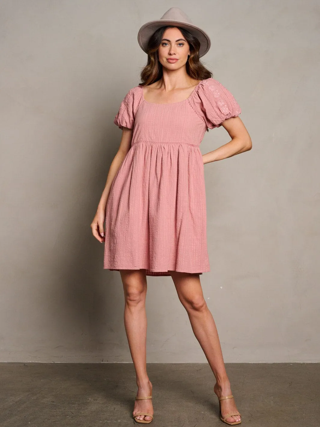 WOMEN'S SHORT PUFF SLEEVE EMBROIDERY DETAILED MINI DRESS