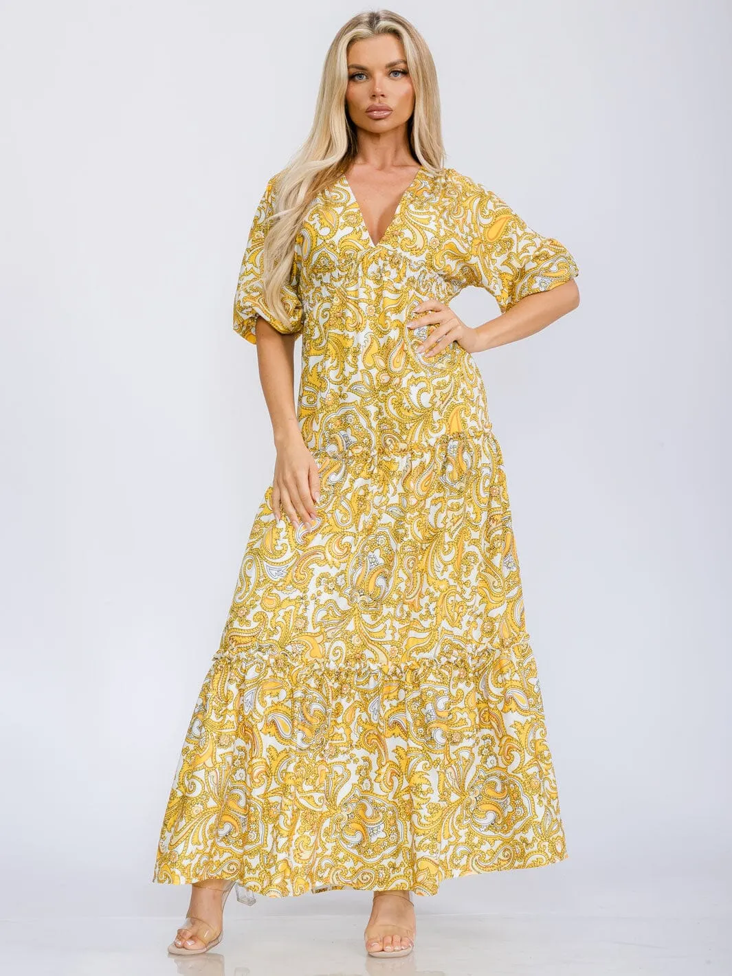 WOMEN'S SHORT SLEEVE V-NECK TIERED PAISLEY PRINT OPEN BACK MAXI DRESS