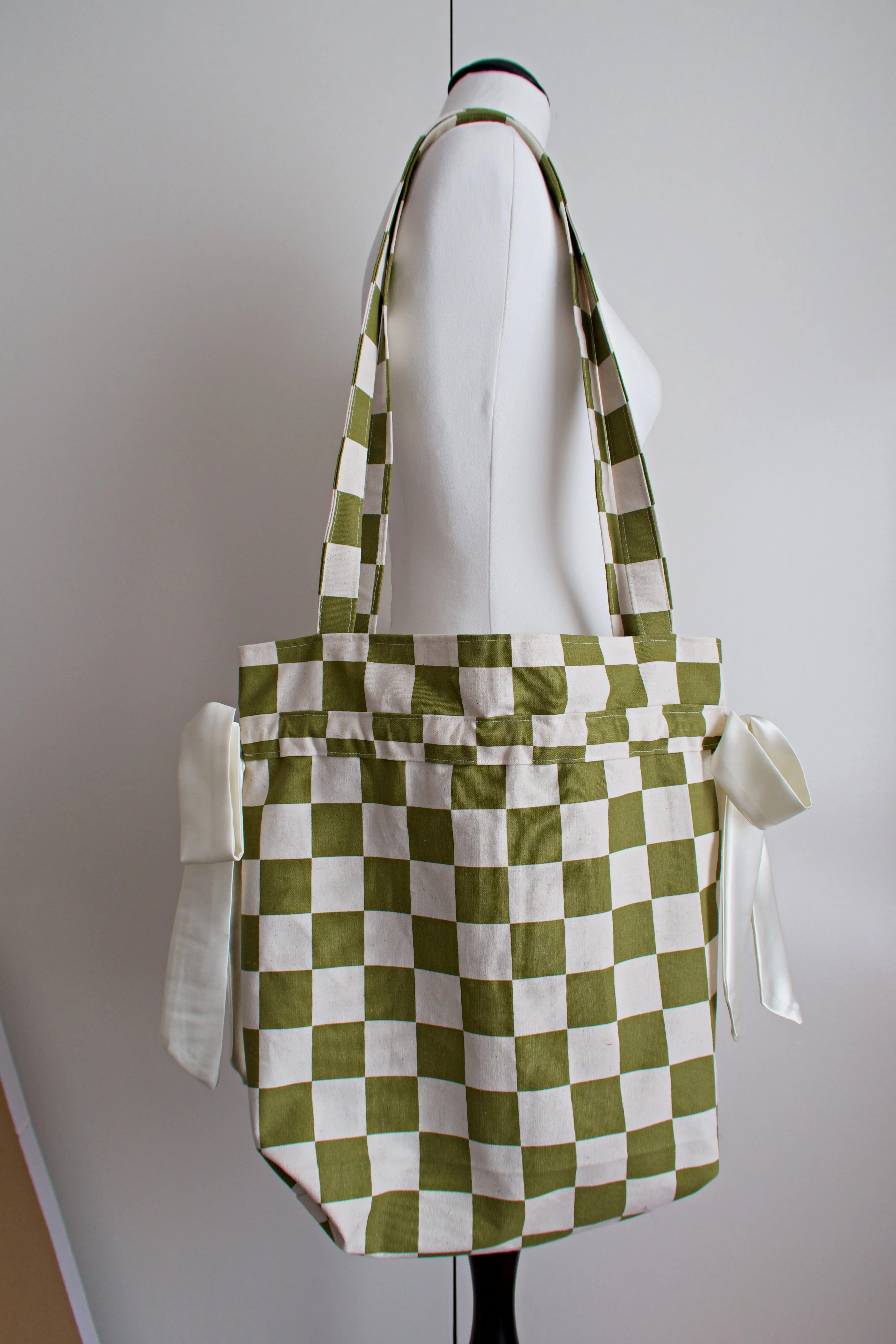 Yogi Bow Tote Bag